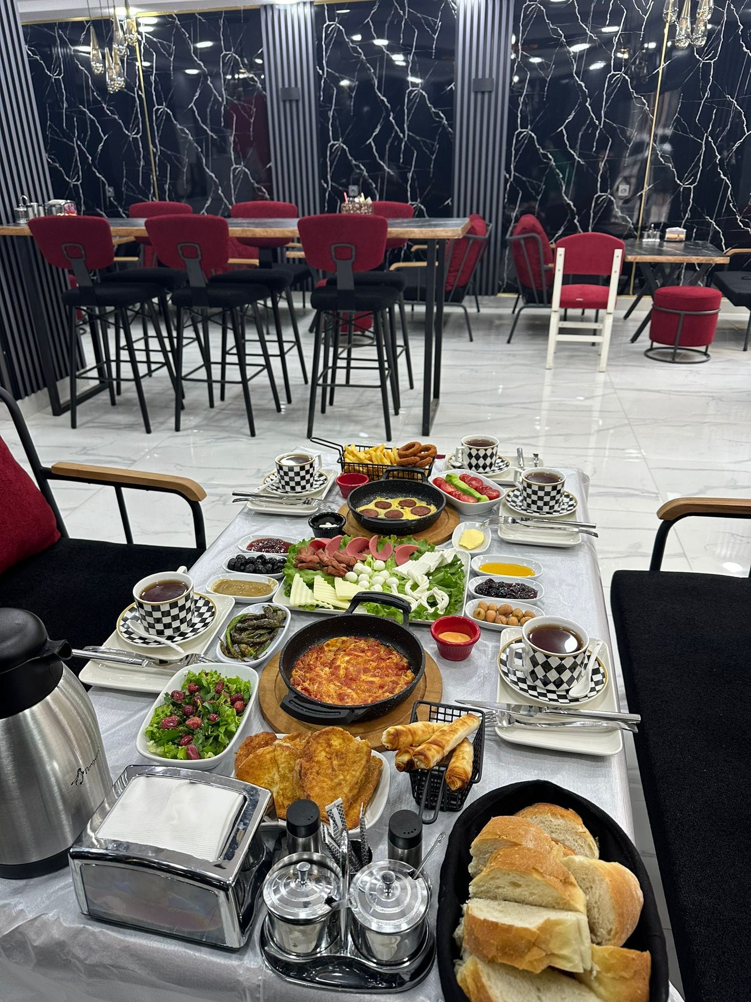 Kahvaltı Serpme